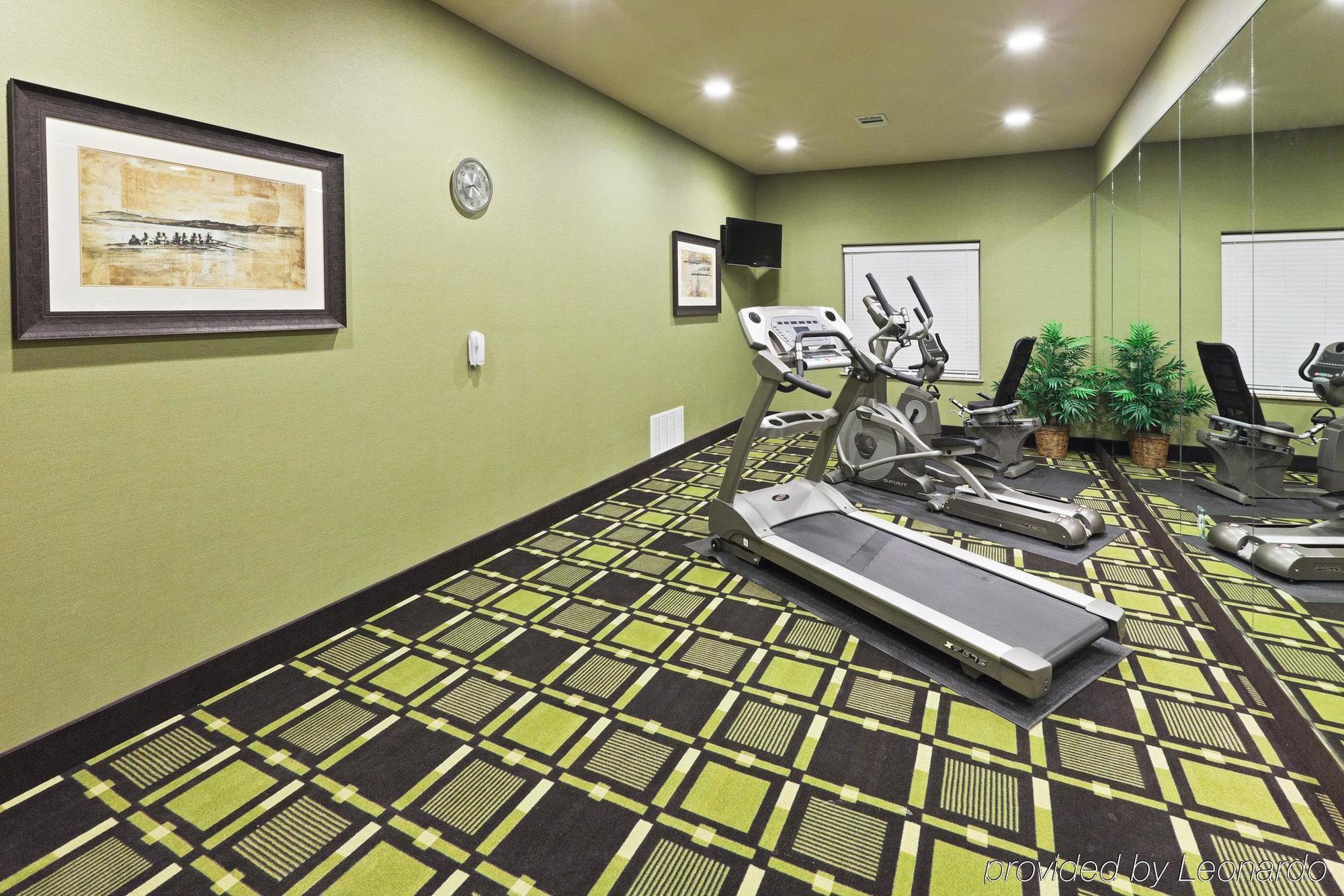 Holiday Inn Express & Suites Brady By Ihg Зручності фото