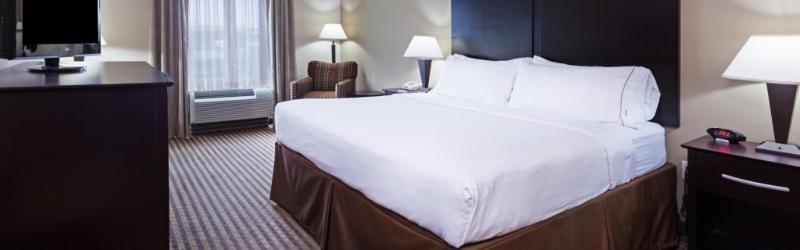 Holiday Inn Express & Suites Brady By Ihg Екстер'єр фото